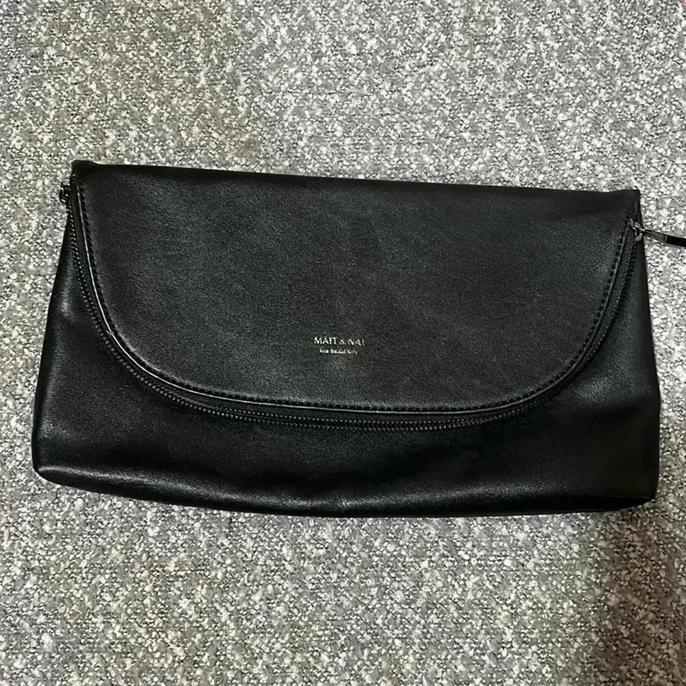 (2) Matt  & Nat clutch​